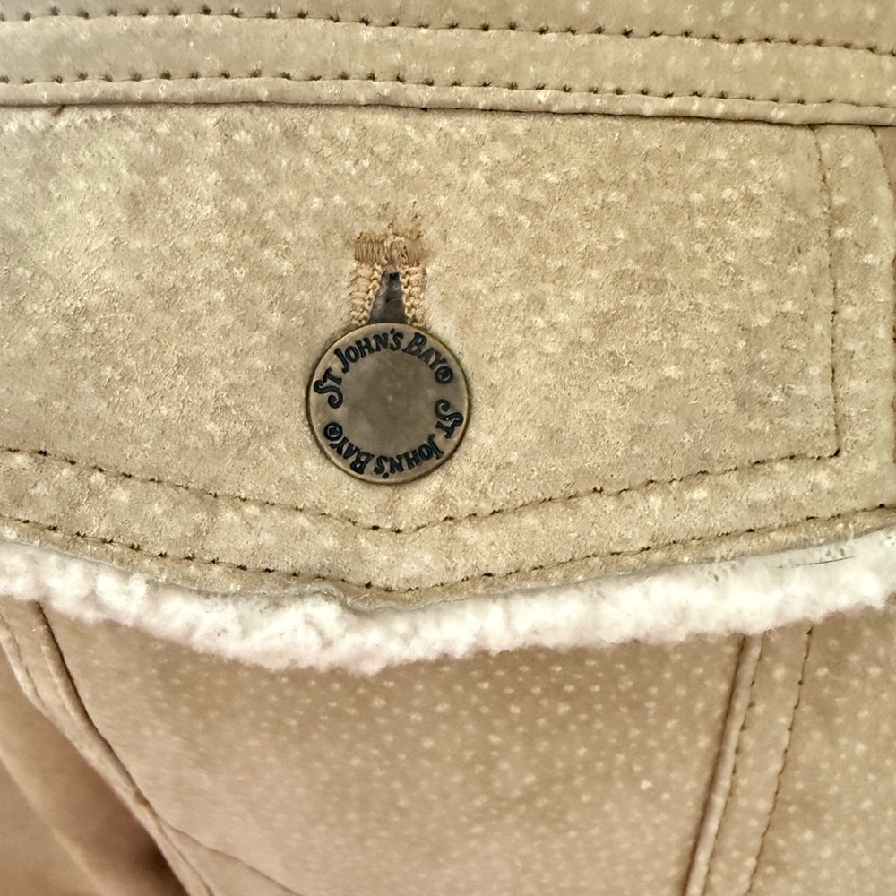 St. John’s Bay Tan Suede Leather Sherpa Cropped Western Women's Trucker Jacket - Picture 14 of 16